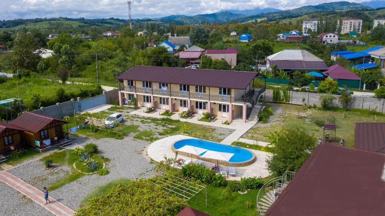 Лазурный берег п цандрипш. Guest House on Kiaraz 12 Цандрипш. Лазурный берег Цандрипш. Абхазский дворик Абхазия. Лазурный берег Абхазия Цандрипш.